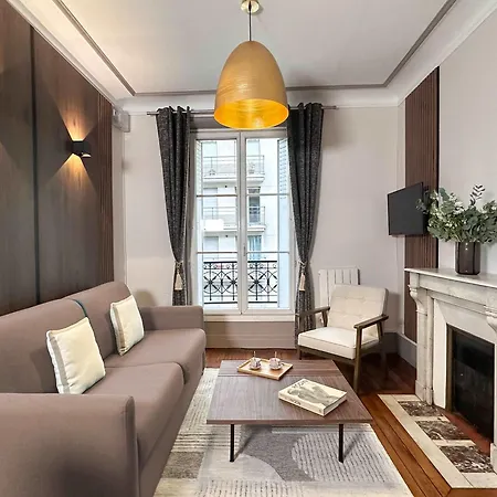 Charming Flat With Lift Near Champ-de-mars Appartamento Parigi